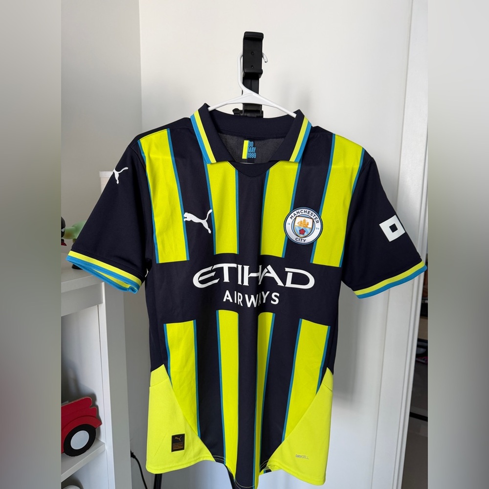 MANCHESTER CITY PUMA Football JERSEY Mens Small Athletic Performance